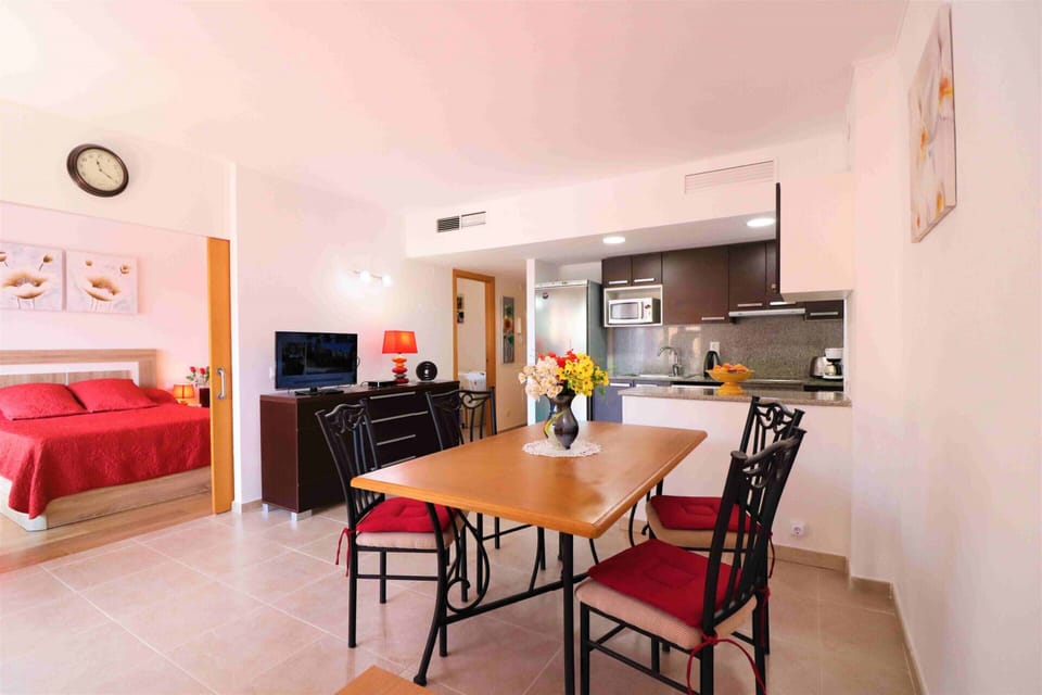 Apartment | Dining