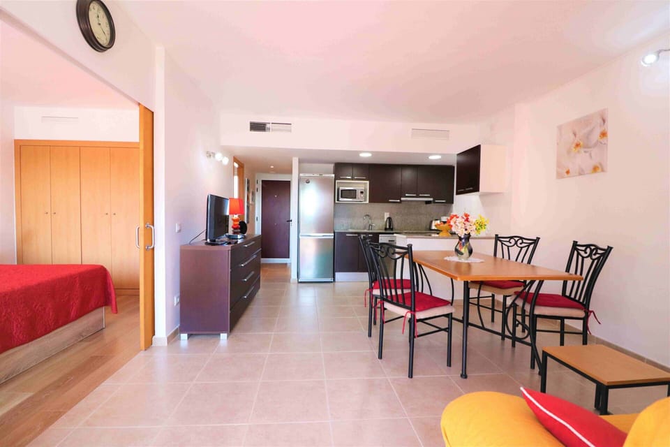 Apartment | Dining