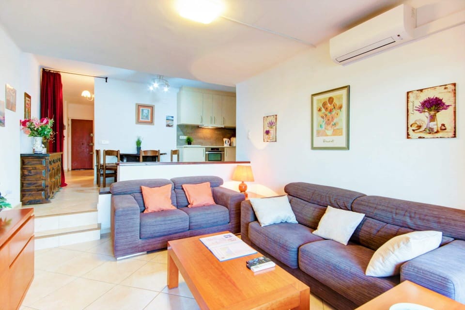 Apartment | Living room