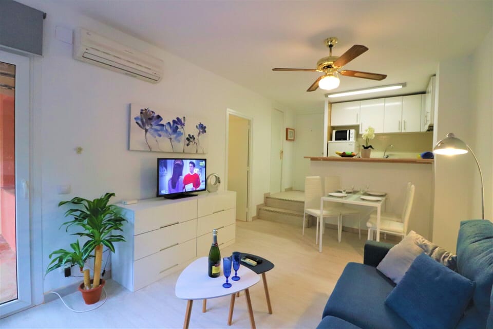 Apartment | Dining