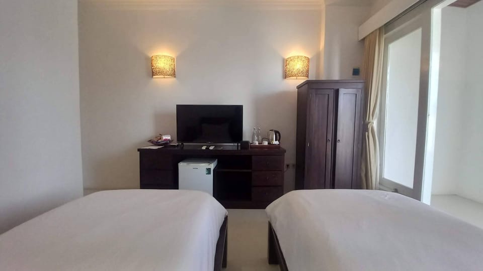 Deluxe Double Room, Balcony | Premium bedding, pillowtop beds, minibar, desk
