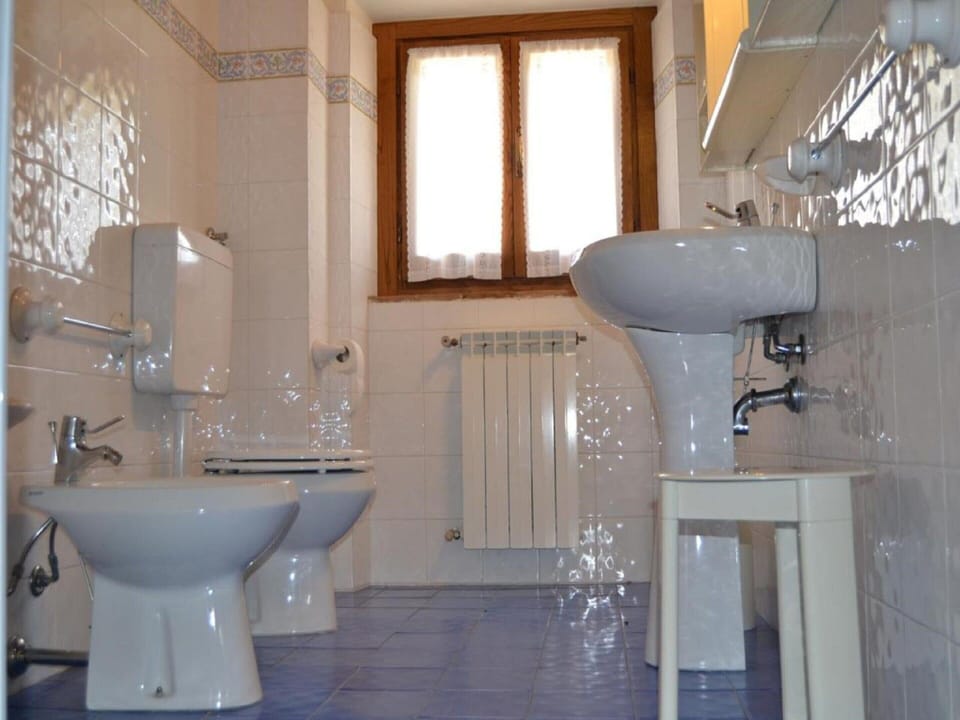 House | Bathroom