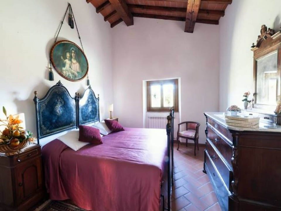 House | 3 bedrooms, individually furnished, bed sheets