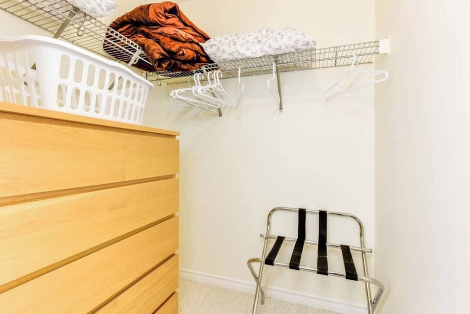Luggage racks, hangers and extra bedding provided