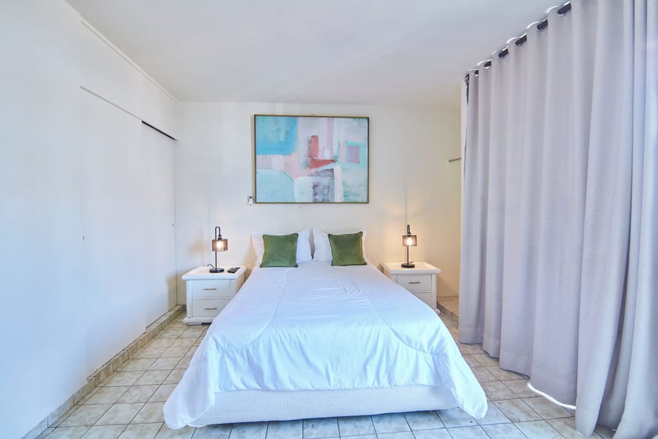 Condo, 1 Bedroom, Smoking, Balcony | 1 bedroom
