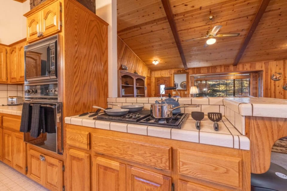 Fully equipped kitchen
