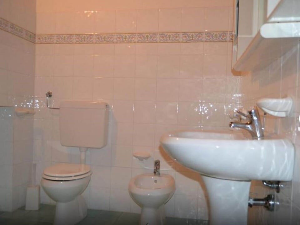 House | Bathroom
