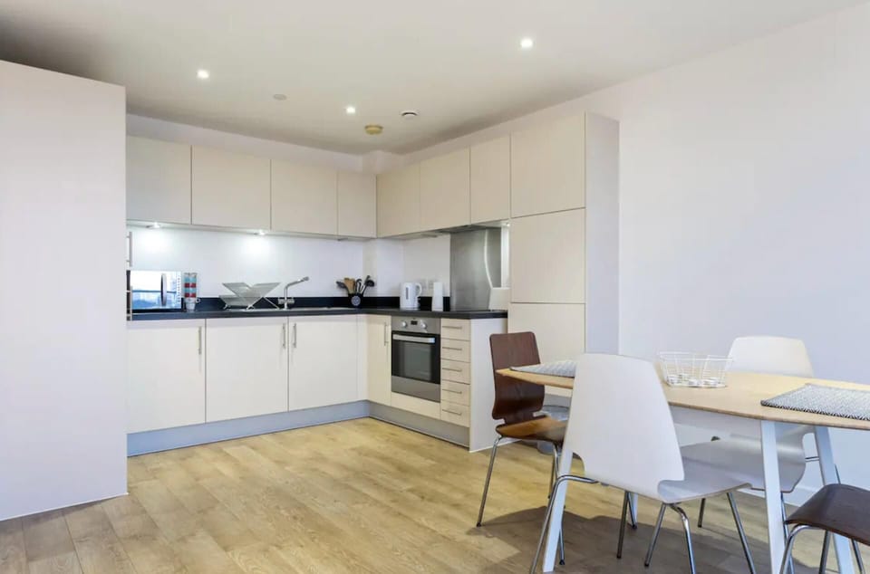 Apartment | Dining