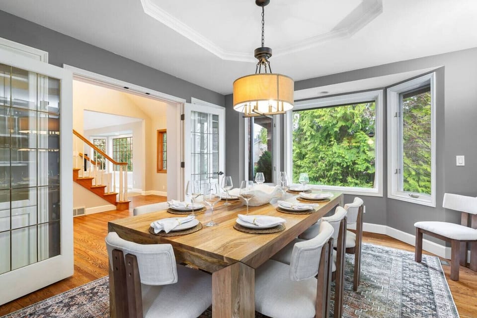 Perfect dining room for entertaining your group!