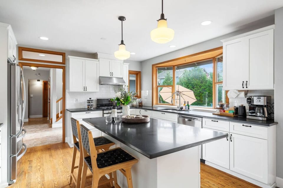 Entertain your group in this modernly updated, spacious kitchen and island seating.