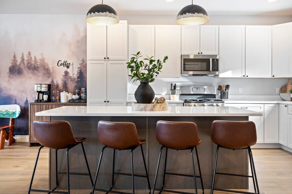 A chef’s kitchen with style, space, and everything you need.