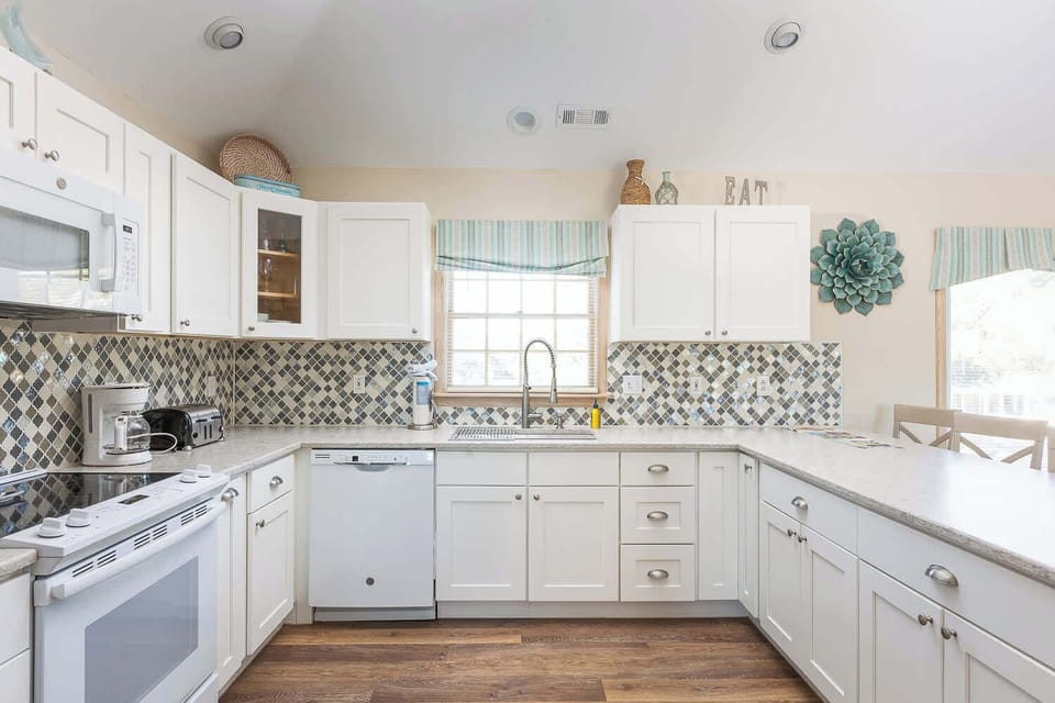 Fully Stocked Kitchen