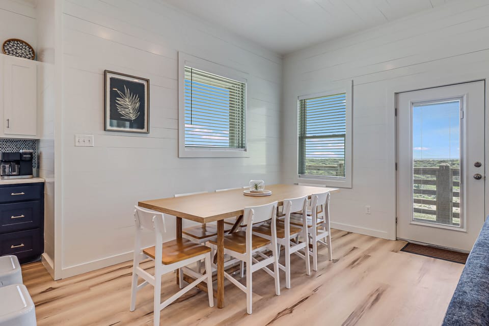 Dining table to seat 8, with seating for another 4 at the kitchen island