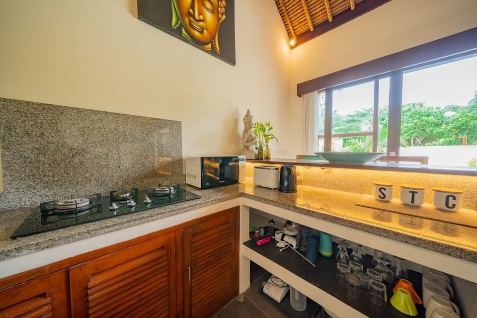Family Villa, Pool View | Living room | 50-inch Smart TV with digital channels, Netflix, streaming services