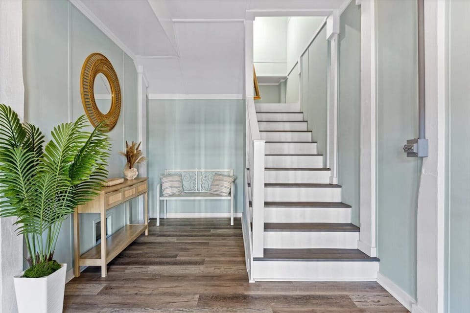 Foyer entry