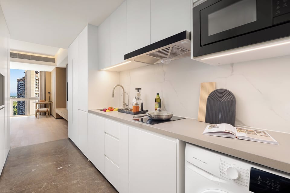 Executive Studio | Private kitchen | Full-size fridge, microwave, rice cooker, cookware/dishes/utensils