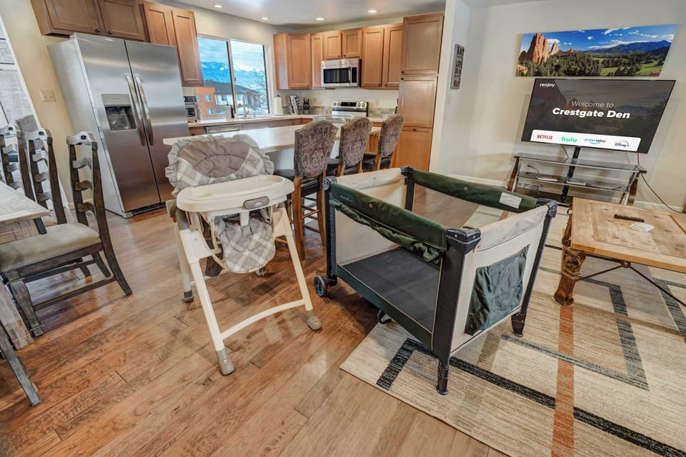 Family-friendly comfort! A highchair and pack-n-play are provided, ensuring a stress-free stay for little travelers.