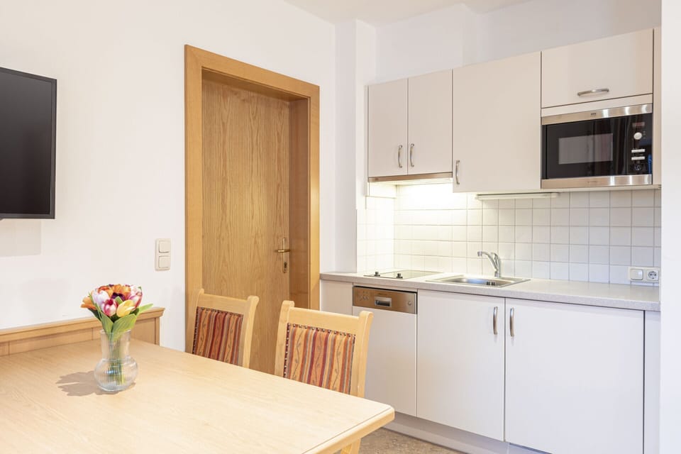 Apartment | Dining