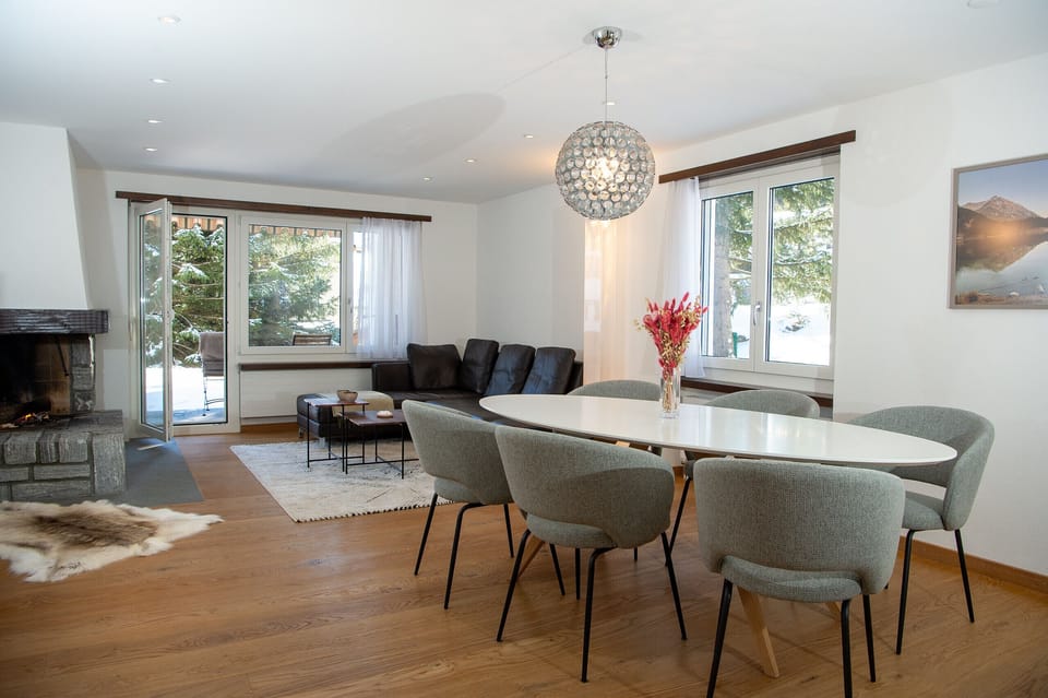 Living area with access to the terrace with private jacuzzi