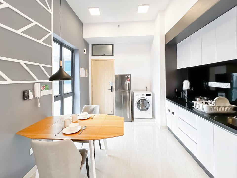 Apartment, 2 Bedrooms | Living area | 40-inch flat-screen TV with cable channels