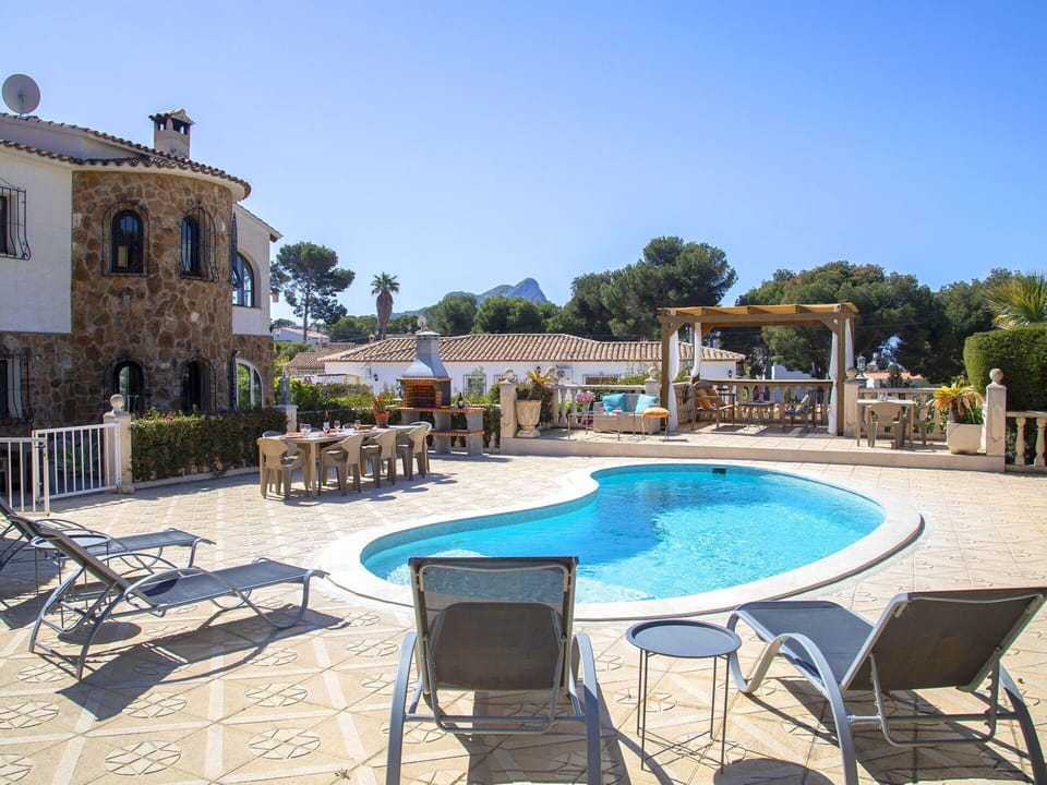 Resort, Swimming Pool, Outdoor Furniture, Hacienda, Estate, Vacation, Umbrella, Leisure, Shade, Villa
