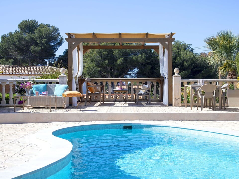 Furniture, Swimming Pool, Outdoor Furniture, Resort, Chair, Shade, Leisure, Eco Hotel, Outdoor Table, Porch