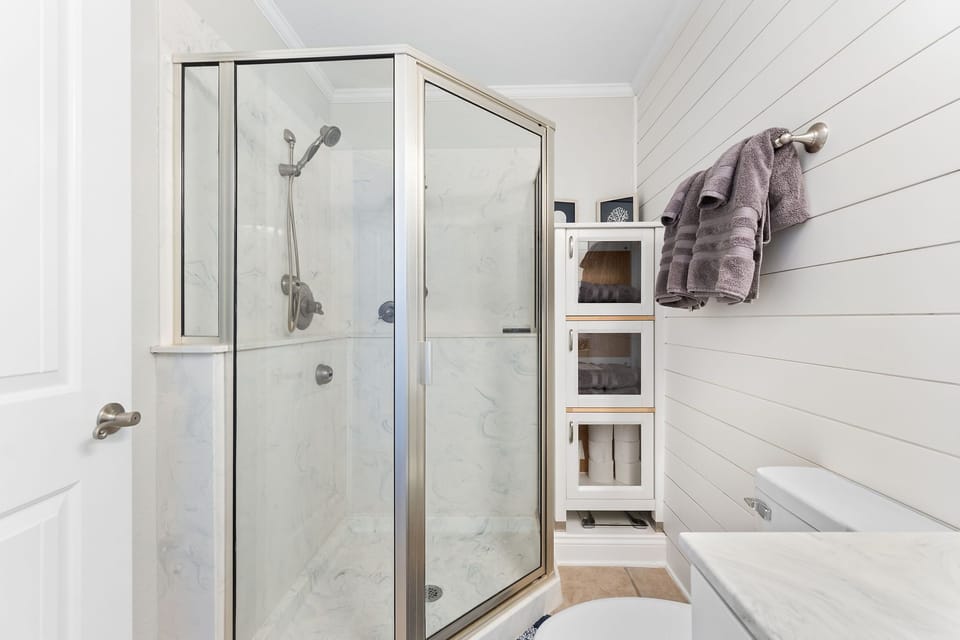 Master bath 