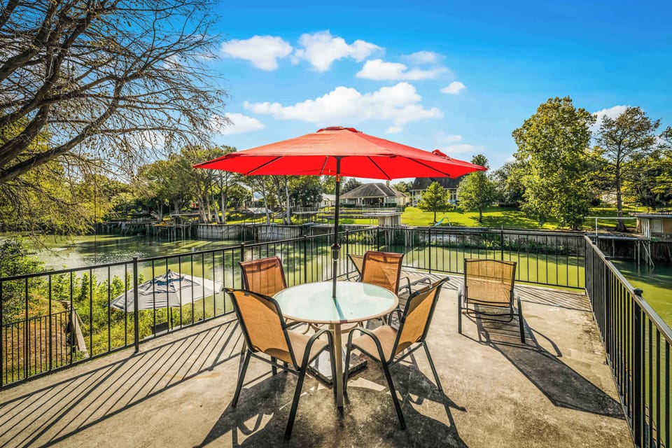 Your perfect daytime hangout by the river.