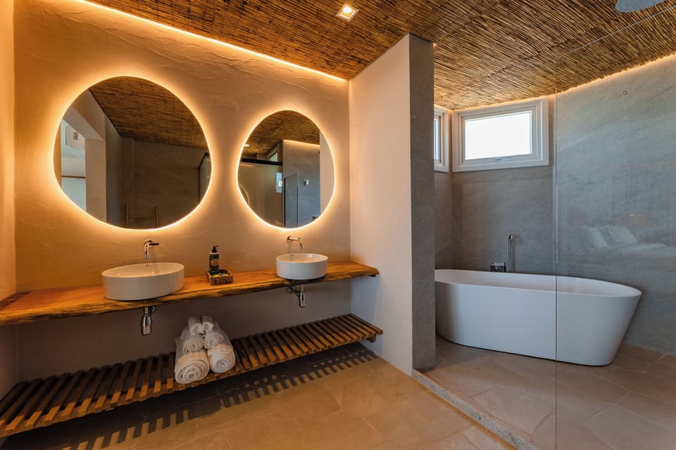 Premium Room, Non Smoking, Private Pool | Bathroom | Designer toiletries, hair dryer, bathrobes, slippers