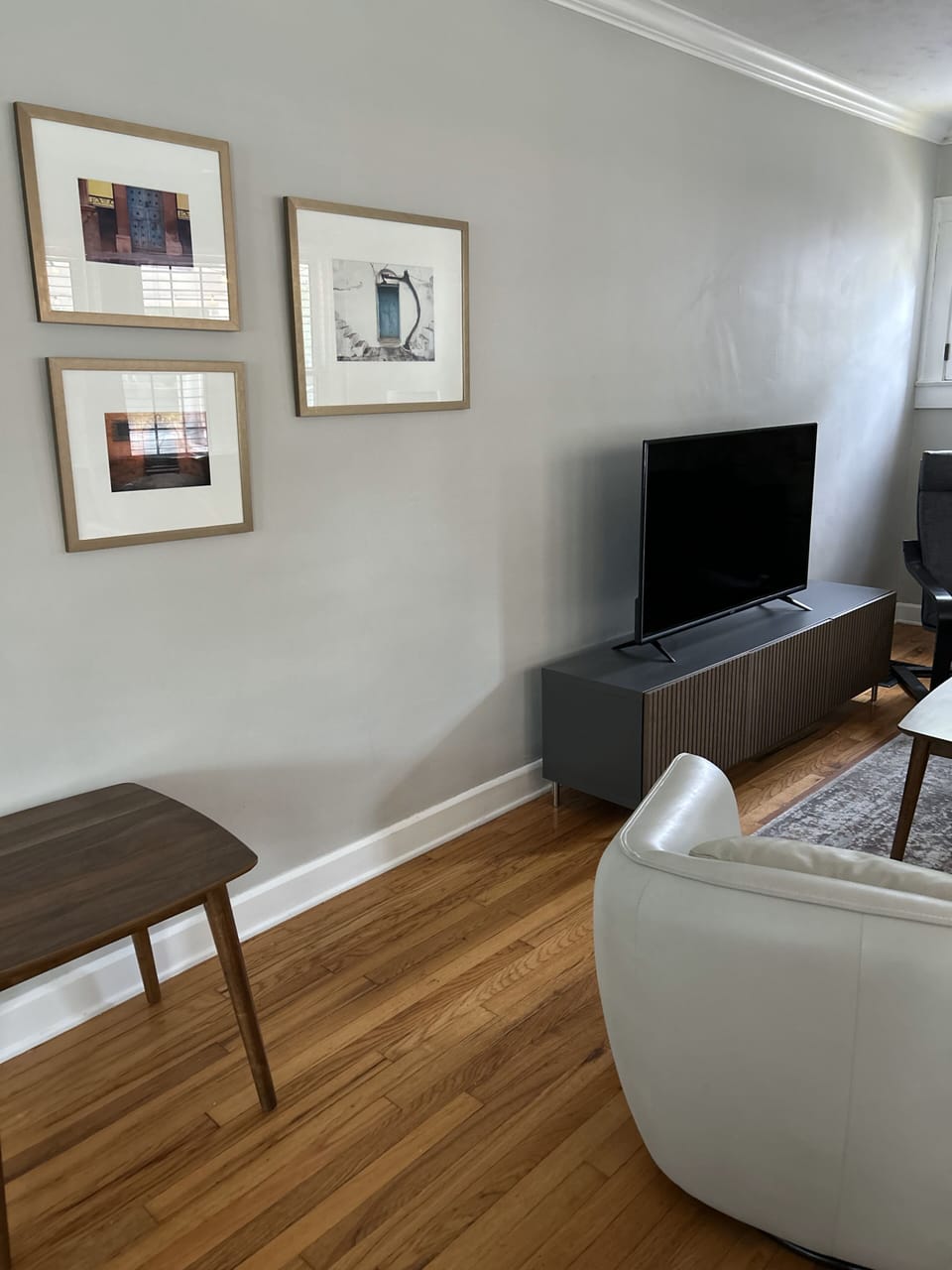 The alternate view of the living room.