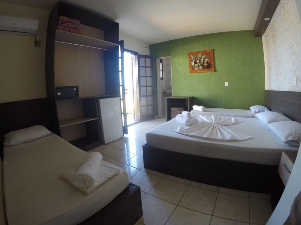 Basic Suite, Balcony, Courtyard View | In-room safe, WiFi (free)