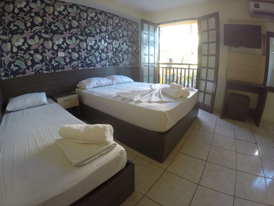 Basic Suite, Non Smoking, Balcony | In-room safe, WiFi (free)