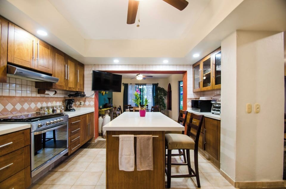 House, Patio, Golf View | Private kitchen | Coffee/tea maker