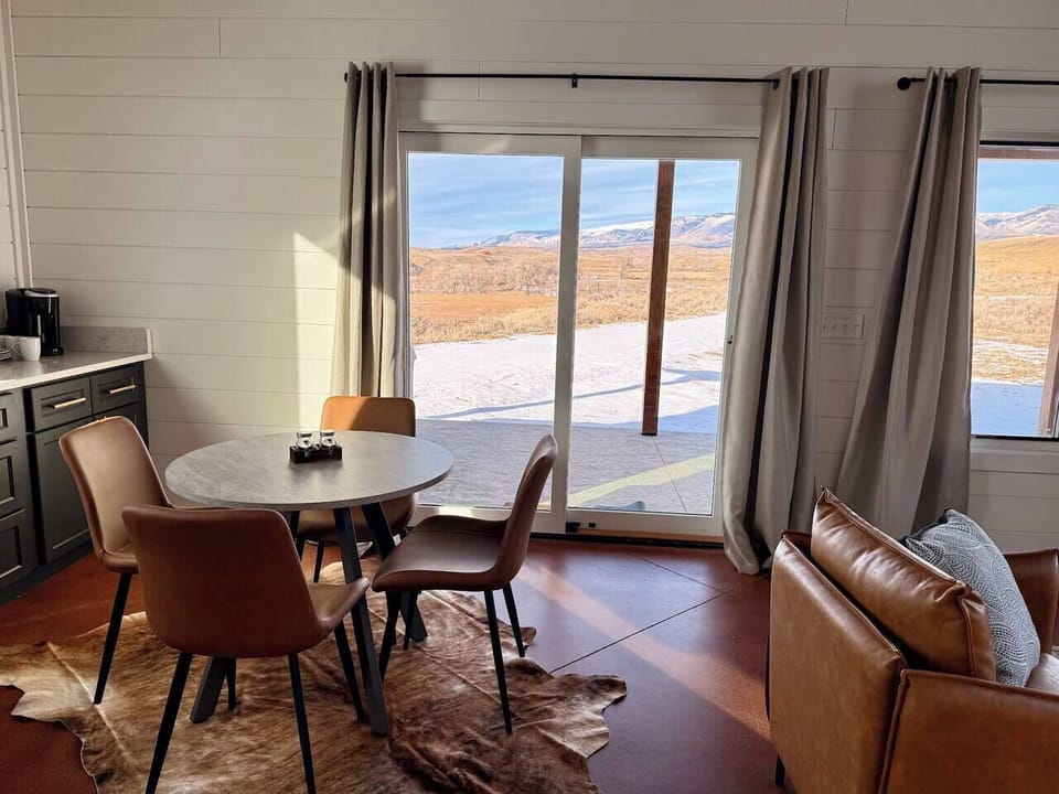 Dining for 4 with mountain views