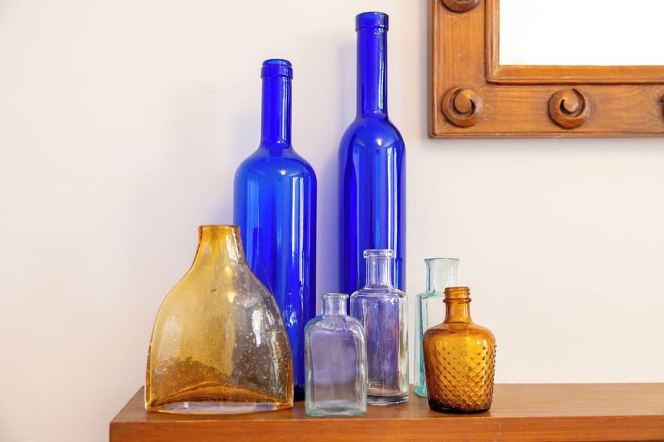 Fireplace mantlepiece