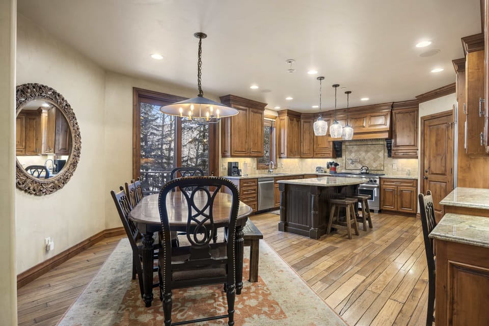 Kitchen: Drip coffee maker, Sub-Zero fridge, Wolf oven, cooking utensils