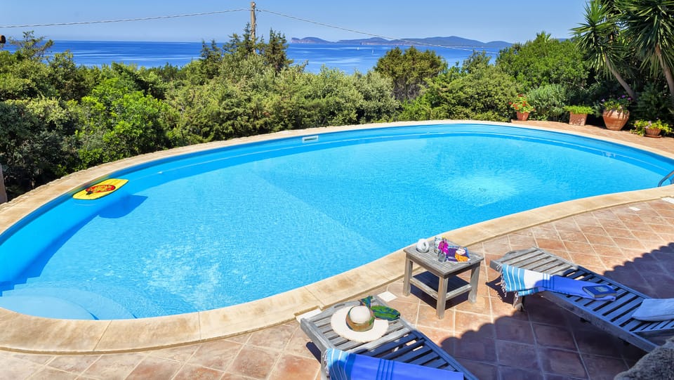 ClickSardegna Villa Julia ad Alghero, vista mare per 6 persone con piscina 