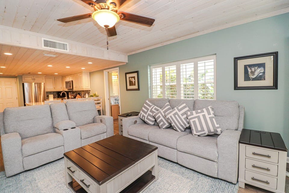 St. Augustine Beach Rentals Living Room