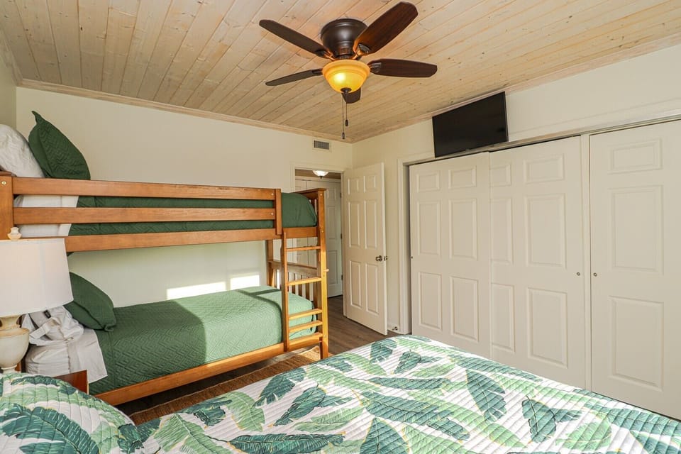 St. Augustine Beach Rentals Guest Bedroom