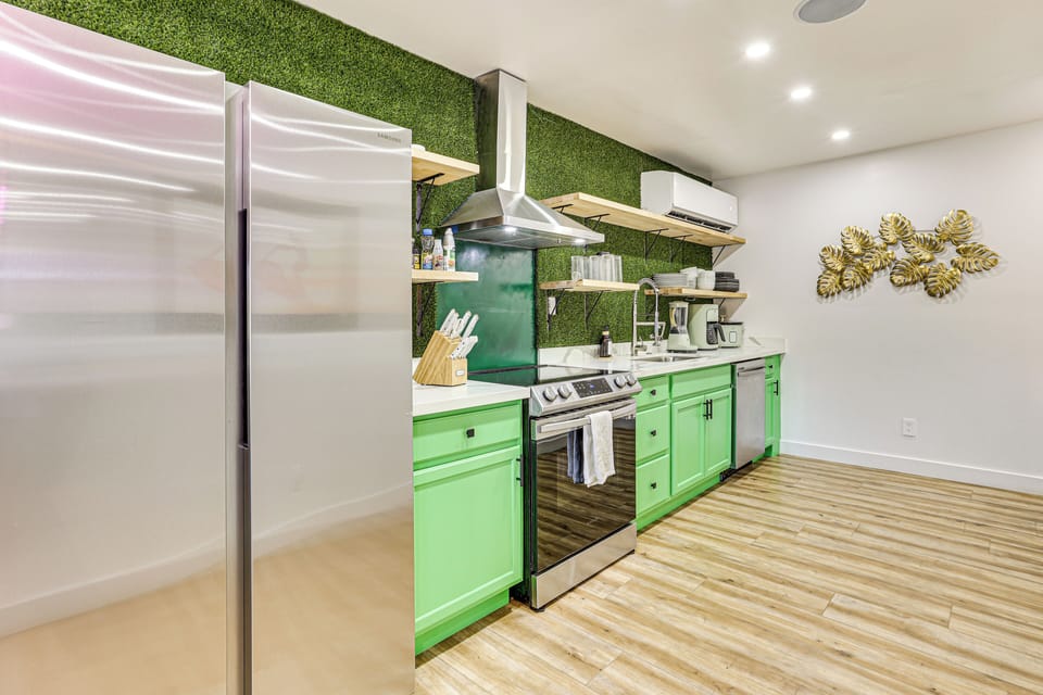House (5 Bedrooms) | Interior