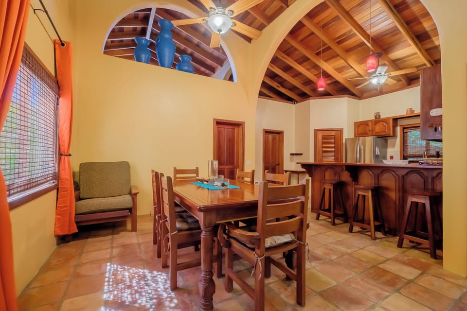 Dining Area and Kitchen (1)