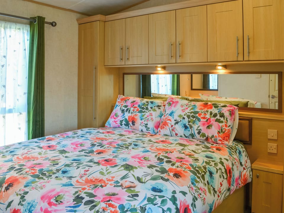 Double bedroom | Margaret&rsquo;s - Emmotland Holidays, Driffield