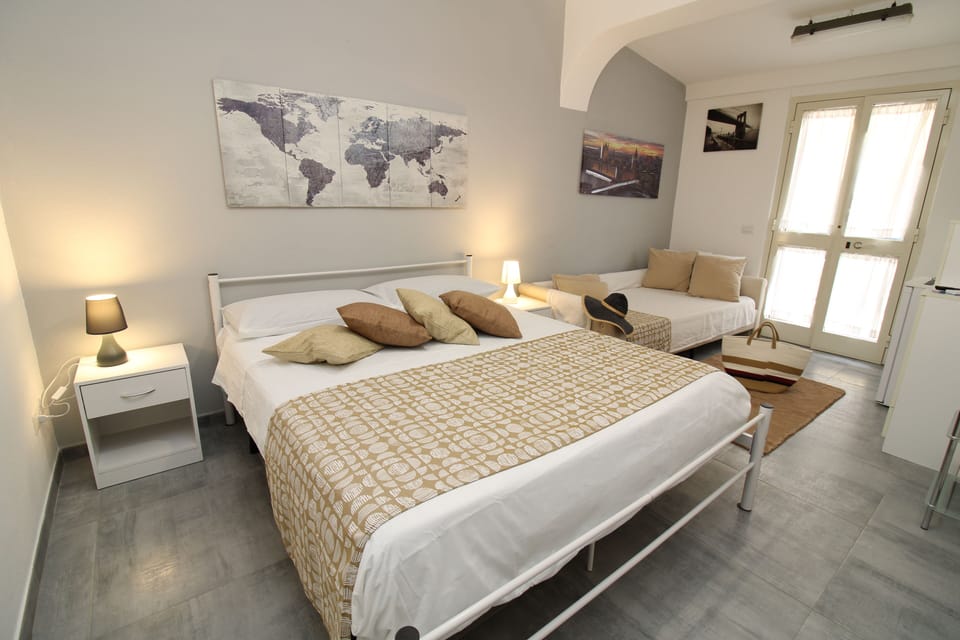 Basic Triple Room, Patio | Free WiFi