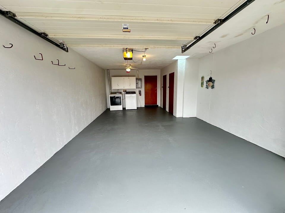 One car garage