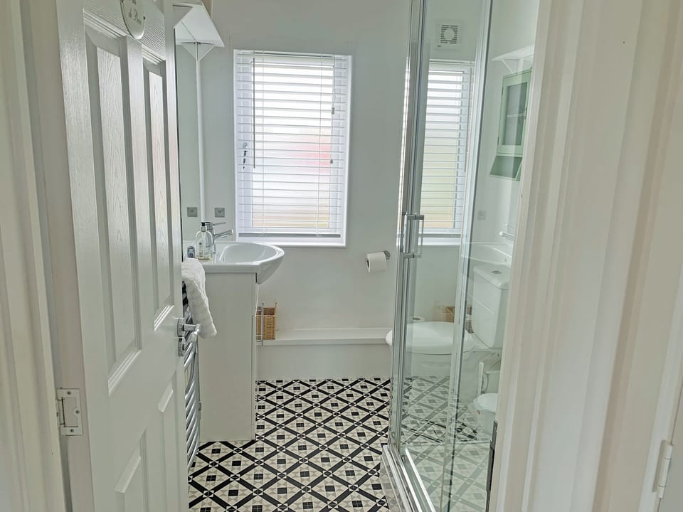 Bathroom | Seaspace, Bacton