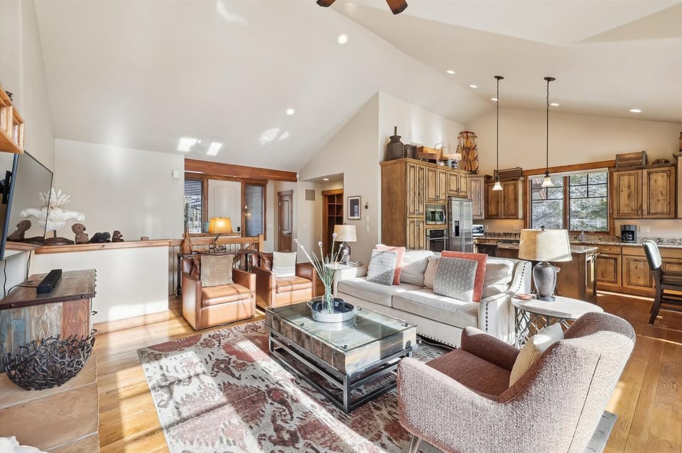 Living Room, The Beaver Lodge at Breckenridge, Breckenridge Vacation Rental