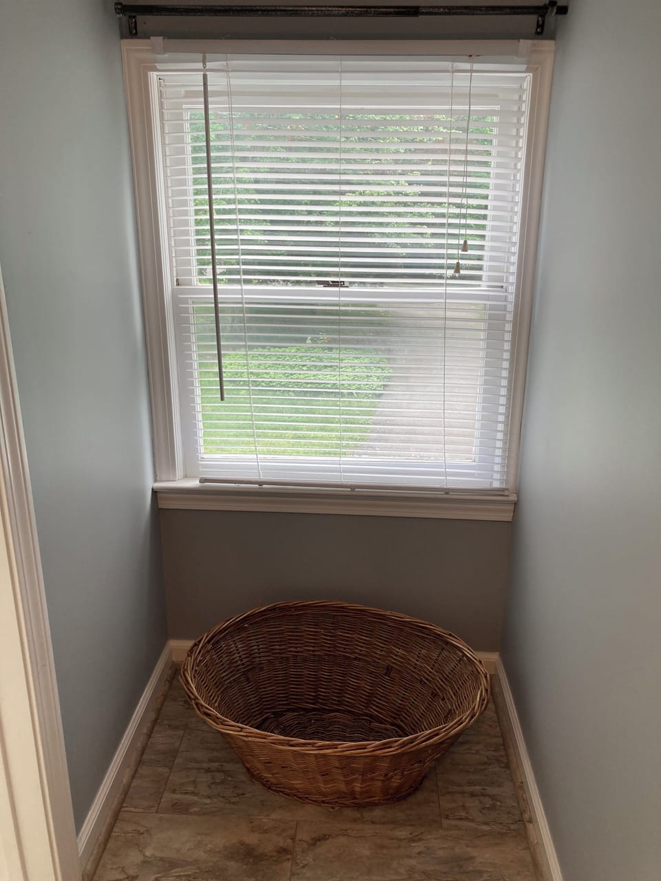 Laundry basket