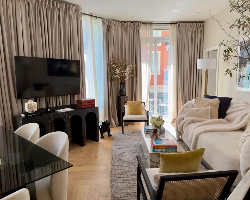 Port of Nice - Scooters Included Apartment in Nice