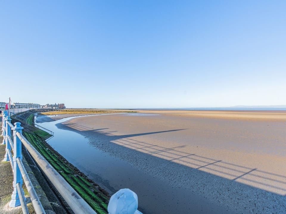 Surrounding area | Promenade - Eden Bay Serviced Apartments, Morecambe