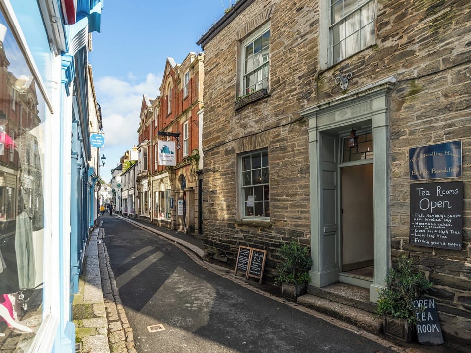 Fowey&rsquo;s charming lanes
